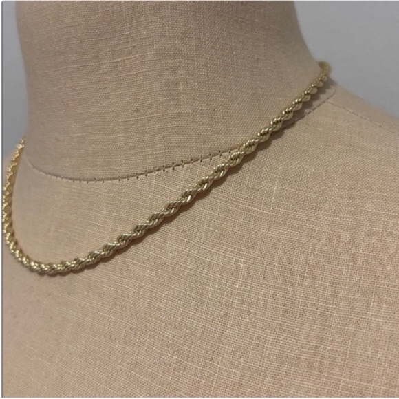 NWOT Kendra Scott Isabelle Necklace Kendra Scott Chain Necklace Gold - Picture 8 of 9